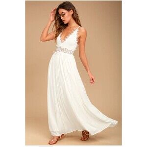 Lulus This is Love White Lace Maxi Dress NWT Size S